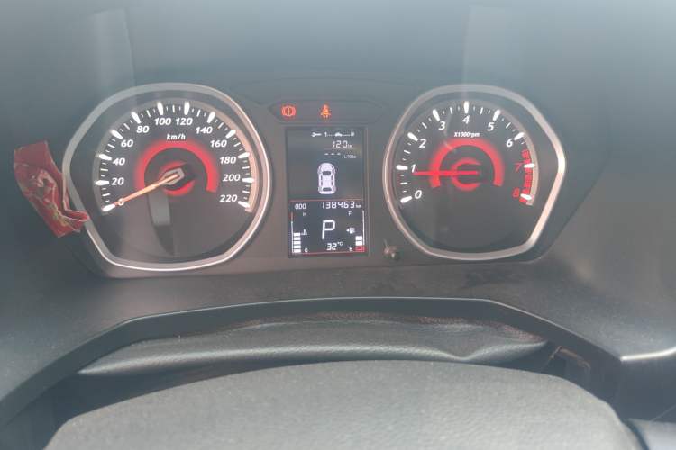 Used Soueast DX3 2016 1.5T SRG CVT Flagship Edition Odometer Close Up