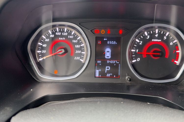 Used Soueast DX3 2016 1.5T CVT Luxury Model Odometer Close Up