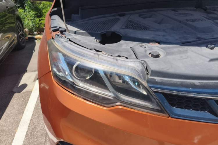 Used Soueast DX3 2016 1.5T CVT Prestige Edition Right Front Headlight