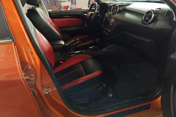 Used Soueast DX3 2016 1.5T CVT Flagship Model Right Front Seat
