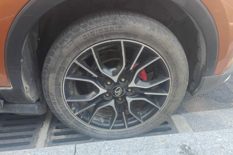 Used Soueast DX3 2016 1.5T SRG CVT Flagship Edition Right Front Wheel Hub