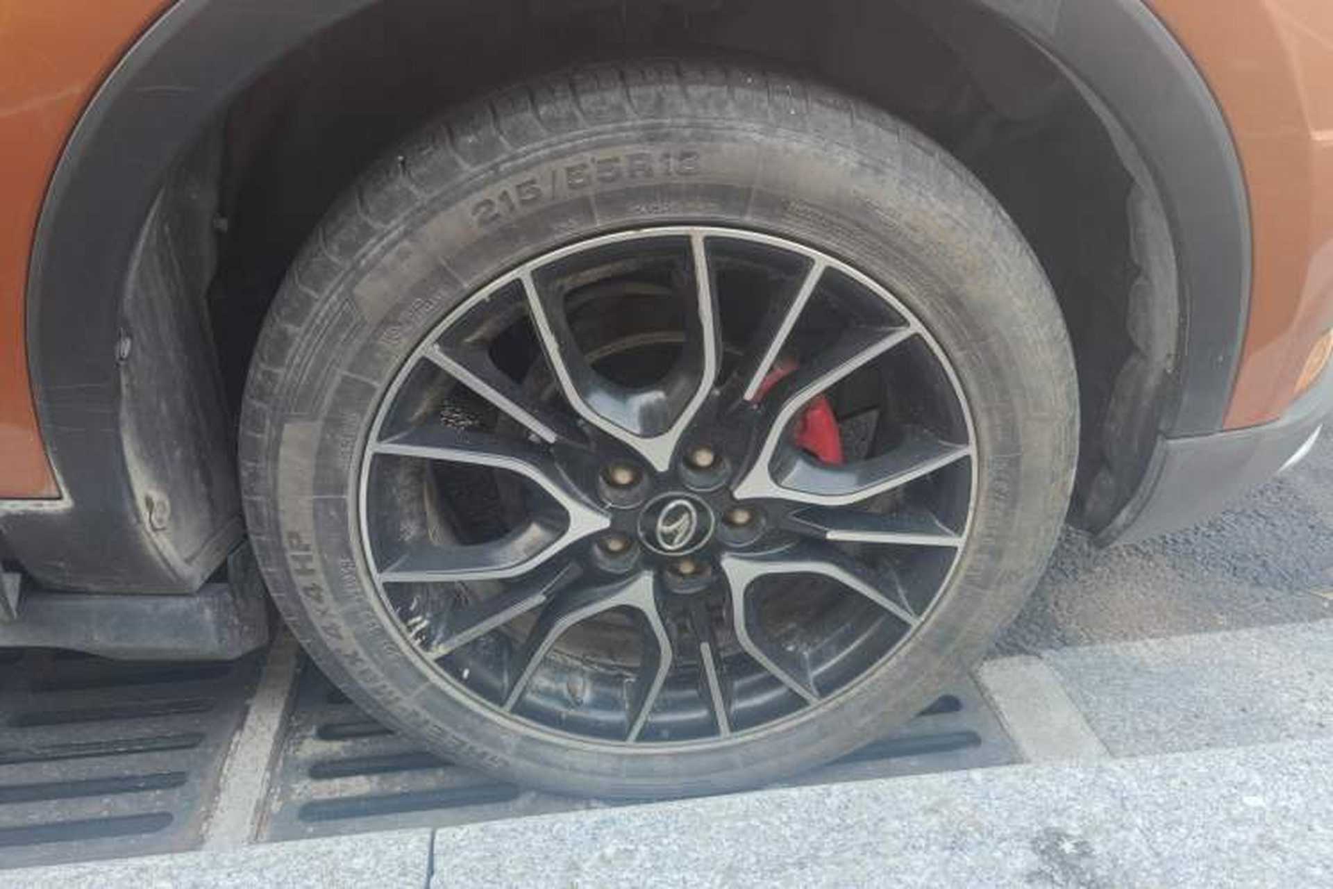Used Soueast DX3 2016 1.5T SRG CVT Flagship Edition Right Front Wheel Hub