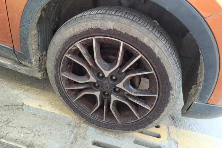 Used Soueast DX3 2016 1.5T CVT Flagship Model Right Front Wheel Hub