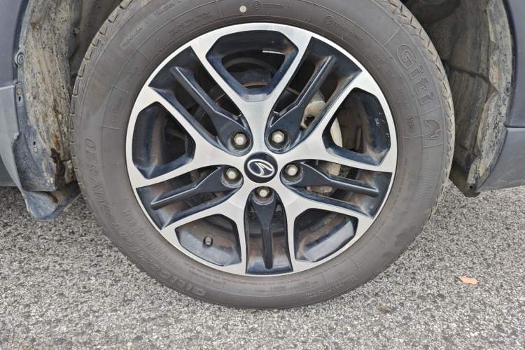 Used Soueast DX3 2016 1.5L Manual Luxury Edition Right Front Wheel Hub