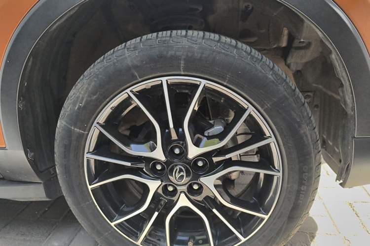 Used Soueast DX3 2016 1.5L Manual Flagship Version Right Front Wheel Hub
