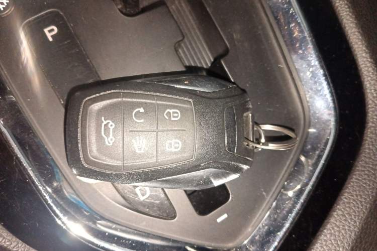 Used Soueast DX3 2016 1.5T CVT Flagship Model Vehicle Key