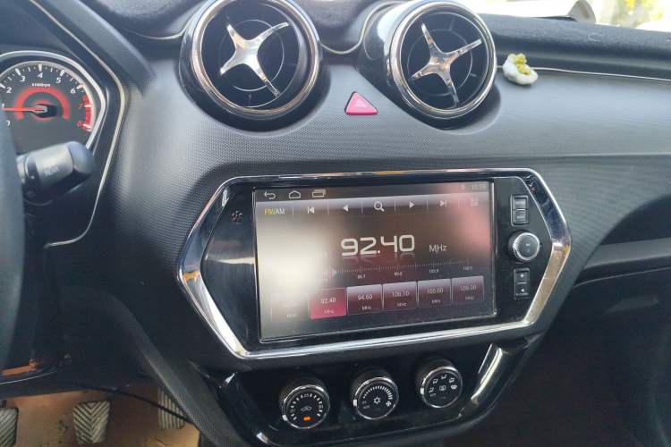 Used Soueast DX3 2018 1.5L Manual Luxury Model Audio And AC Panel