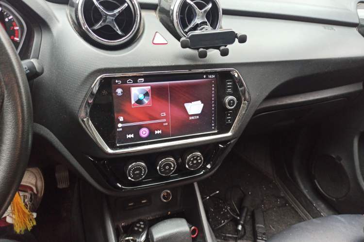Used Soueast DX3 2018 1.5T CVT Luxury Model Audio And AC Panel