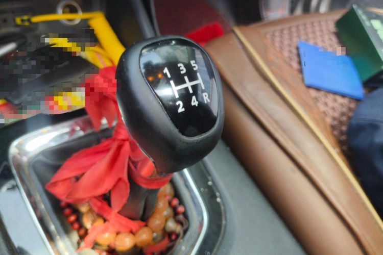 Used Soueast DX3 2018 1.5L Manual Luxury Model Gear Lever
