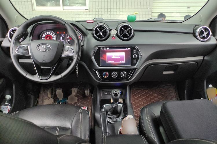 Used Soueast DX3 2018 1.5L Manual Luxury Model Center Console