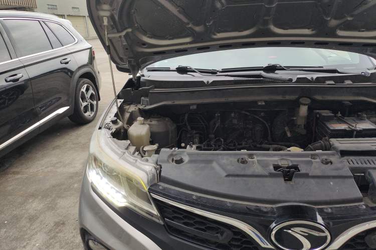 Used Soueast DX3 2018 1.5L Manual Luxury Model Engine Bay Right