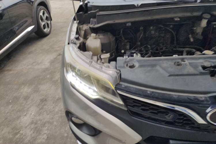 Used Soueast DX3 2018 1.5L Manual Luxury Model Right Front Headlight