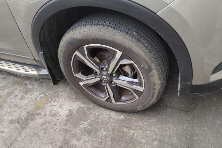 Used Soueast DX3 2018 1.5L Manual Luxury Model Right Front Wheel Hub