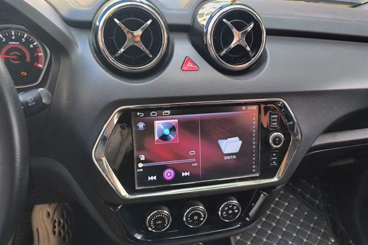 Used Soueast DX3 2018 1.5L Manual Luxury Model Audio And AC Panel