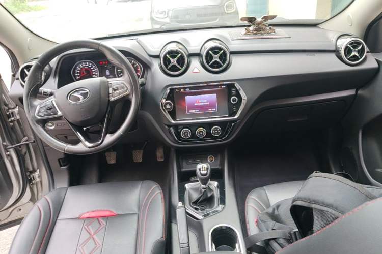 Used Soueast DX3 2018 1.5L Manual Luxury Model Center Console