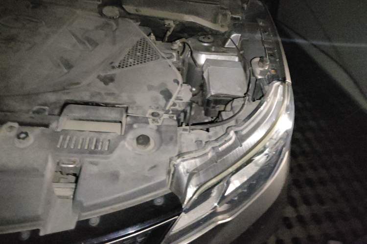 Used Soueast DX3 2018 1.5T CVT Luxury Model Engine Bay Left