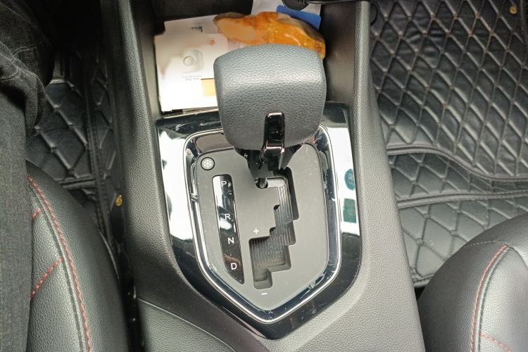 Used Soueast DX3 2018 1.5T CVT Luxury Model Gear Lever