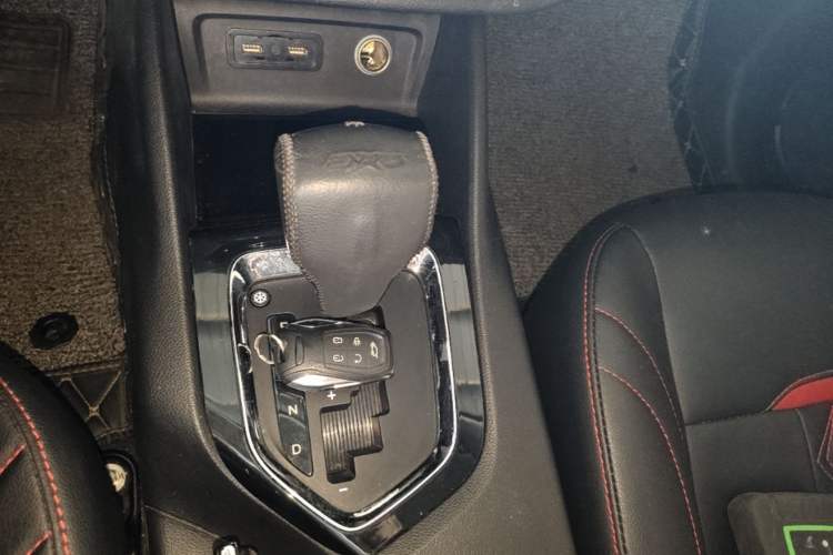 Used Soueast DX3 2018 1.5T CVT Luxury Model Gear Lever