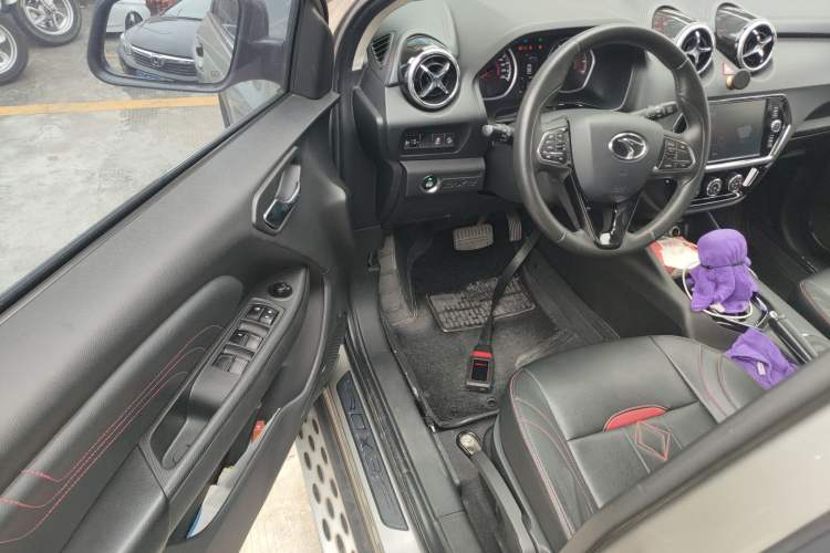 Used Soueast DX3 2018 1.5T CVT Luxury Model Interior 3