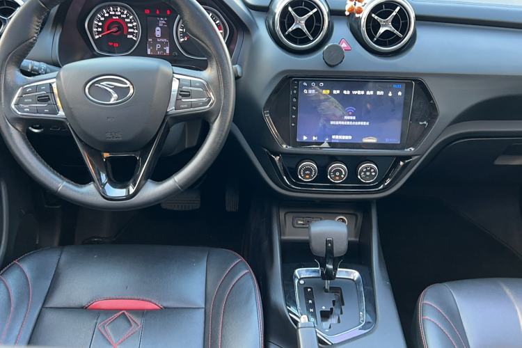 Used Soueast DX3 2018 1.5T CVT Luxury Model Interior 3