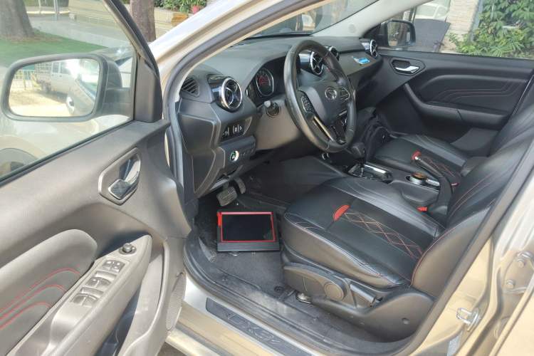 Used Soueast DX3 2018 1.5T CVT Luxury Model Interior 3