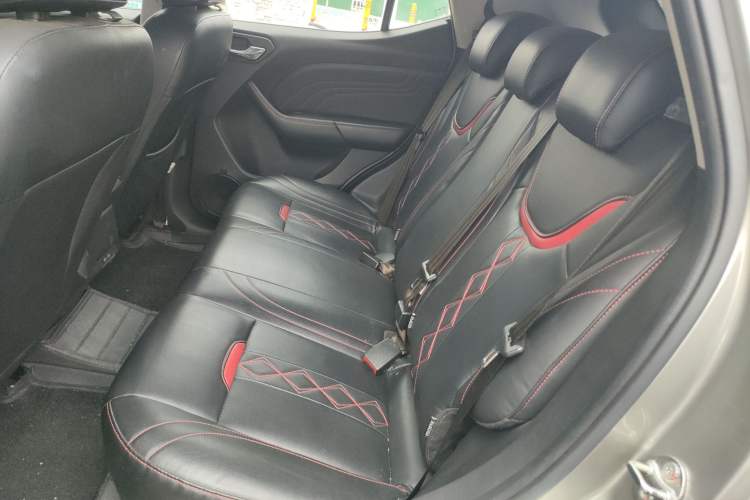Used Soueast DX3 2018 1.5T CVT Luxury Model Interior 4