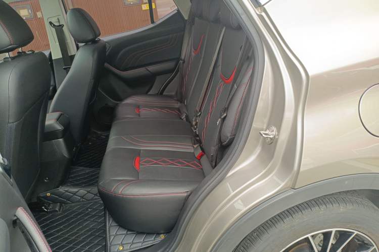 Used Soueast DX3 2018 1.5T CVT Luxury Model Interior 4