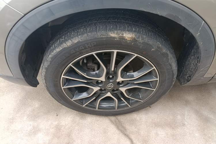 Used Soueast DX3 2018 1.5L Manual Luxury Model Left Front Wheel Hub