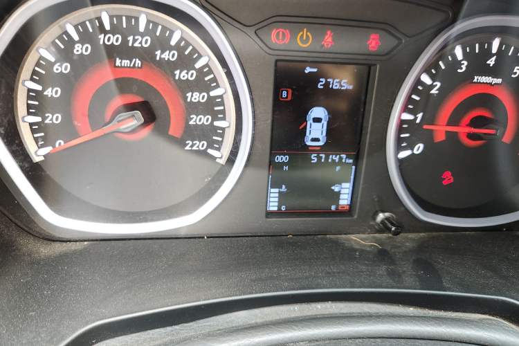 Used Soueast DX3 2018 1.5L Manual Luxury Model Odometer Close Up