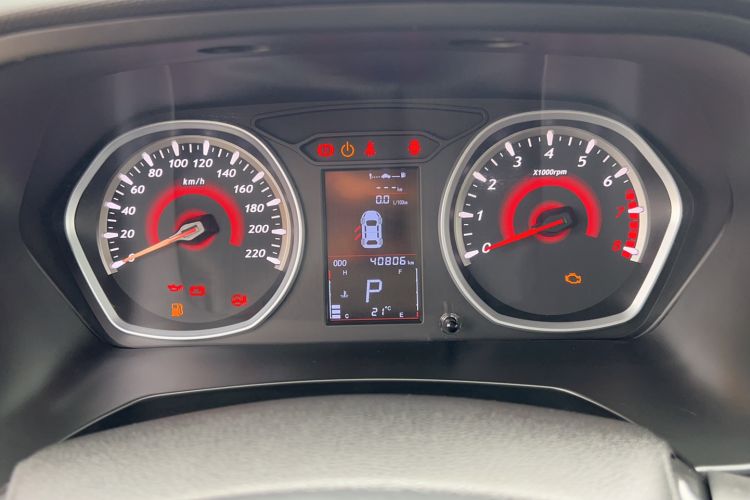Used Soueast DX3 2018 1.5T CVT Luxury Model Odometer Close Up