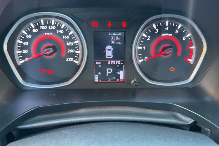 Used Soueast DX3 2018 1.5T CVT Luxury Model Odometer Close Up