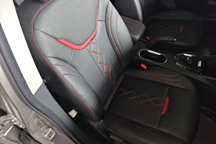 Used Soueast DX3 2018 1.5T CVT Luxury Model Right Front Seat