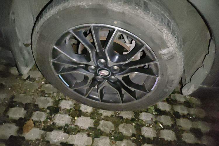 Used Soueast DX3 2018 1.5T CVT Luxury Model Right Front Wheel Hub