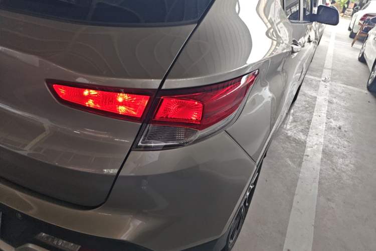 Used Soueast DX3 2018 1.5T CVT Luxury Model Right Rear Taillight