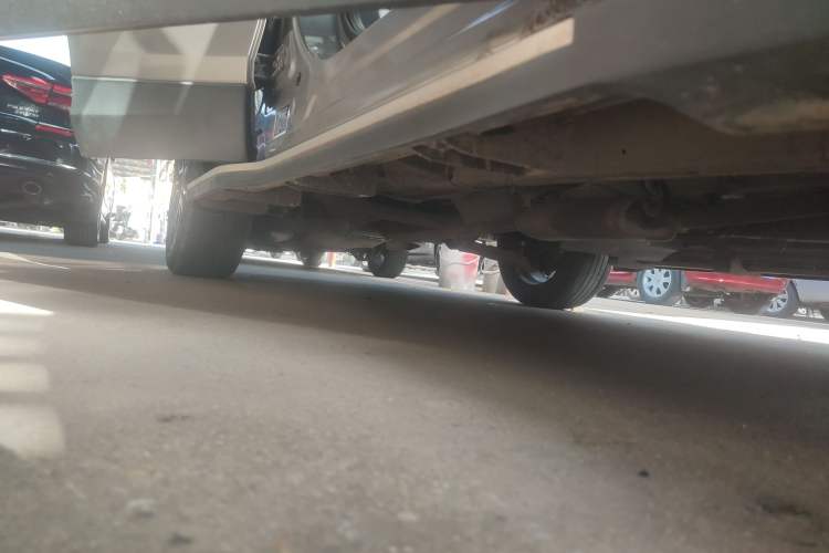 Used Soueast DX3 2018 1.5L Manual Luxury Model Right Side Sill
