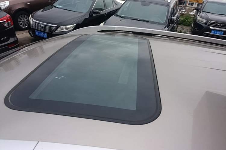 Used Soueast DX3 2018 1.5L Manual Luxury Model Roof