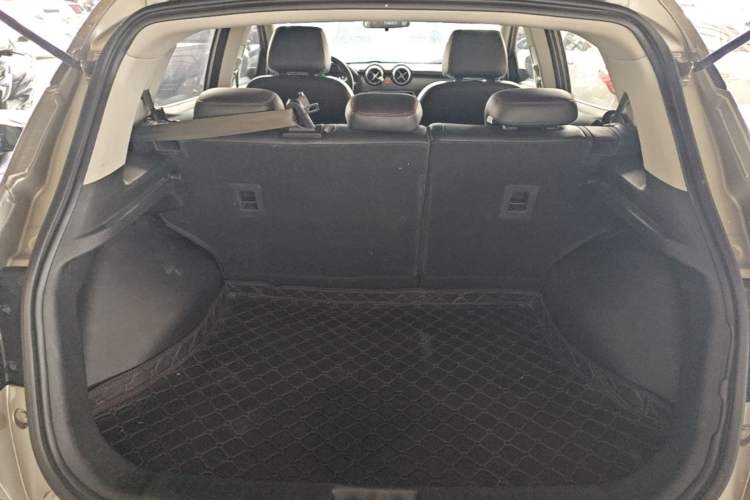Used Soueast DX3 2018 1.5T CVT Luxury Model Trunk