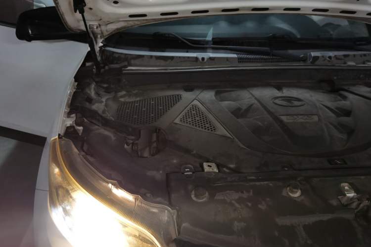 Used Soueast DX3 2018 1.5L Manual Flagship Edition Engine Bay Right