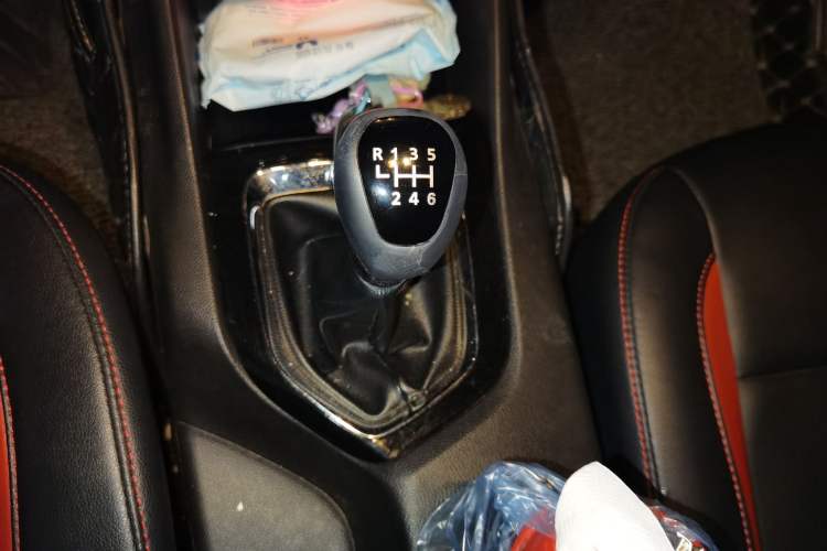 Used Soueast DX3 2018 1.5L Manual Flagship Edition Gear Lever