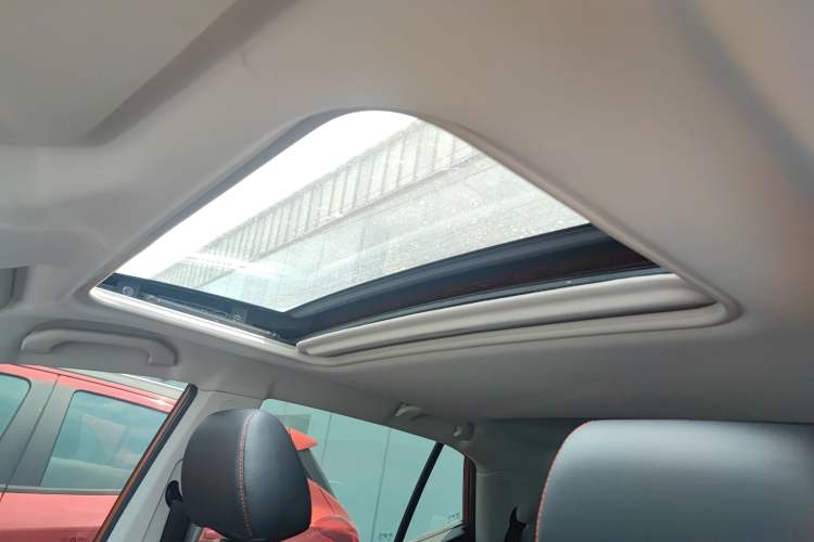 Used Soueast DX3 2018 1.5T CVT Luxury Model Interior 4