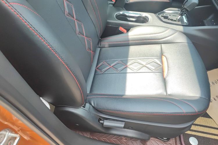 Used Soueast DX3 2018 1.5T CVT Luxury Model Right Front Seat