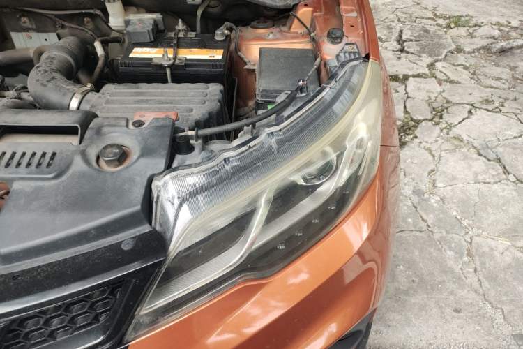 Used Soueast DX3 2018 1.5T CVT Luxury Model Engine Bay Left