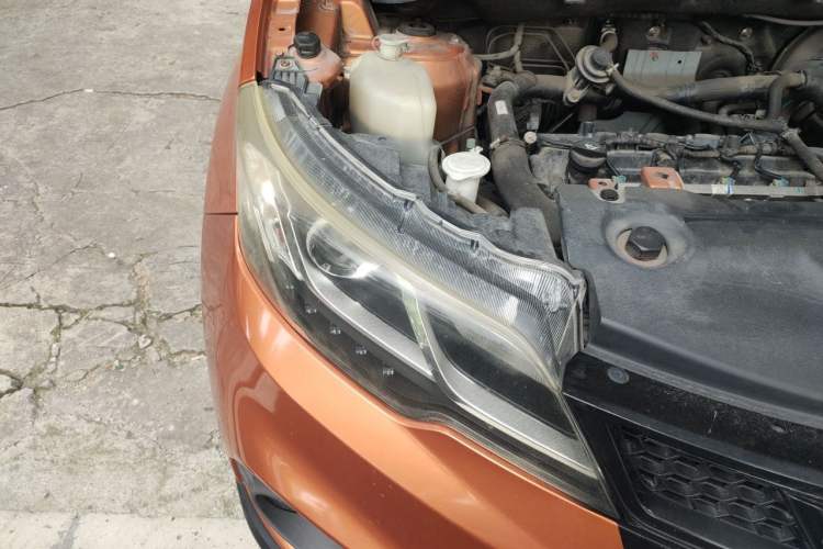 Used Soueast DX3 2018 1.5T CVT Luxury Model Engine Bay Right