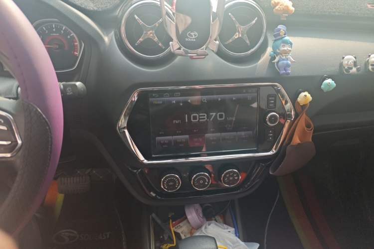Used Soueast DX3 2018 1.5T CVT Flagship Edition Audio And AC Panel