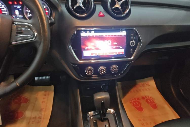 Used Soueast DX3 2018 1.5T CVT Luxury Model Audio And AC Panel
