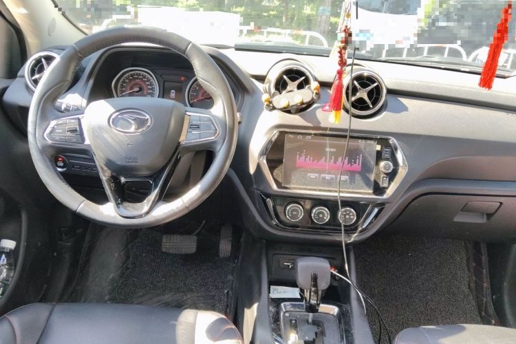 Used Soueast DX3 2018 1.5T CVT Luxury Model Center Console