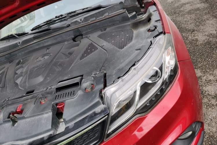 Used Soueast DX3 2018 1.5L Manual Luxury Model Engine Bay Left
