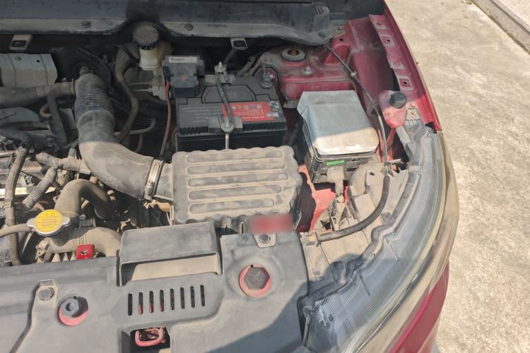 Used Soueast DX3 2018 1.5T CVT Flagship Edition Engine Bay Left