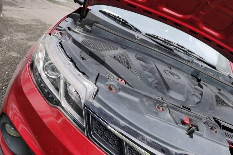 Used Soueast DX3 2018 1.5L Manual Luxury Model Engine Bay Right
