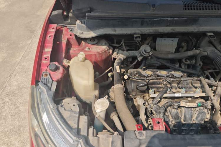 Used Soueast DX3 2018 1.5T CVT Flagship Edition Engine Bay Right